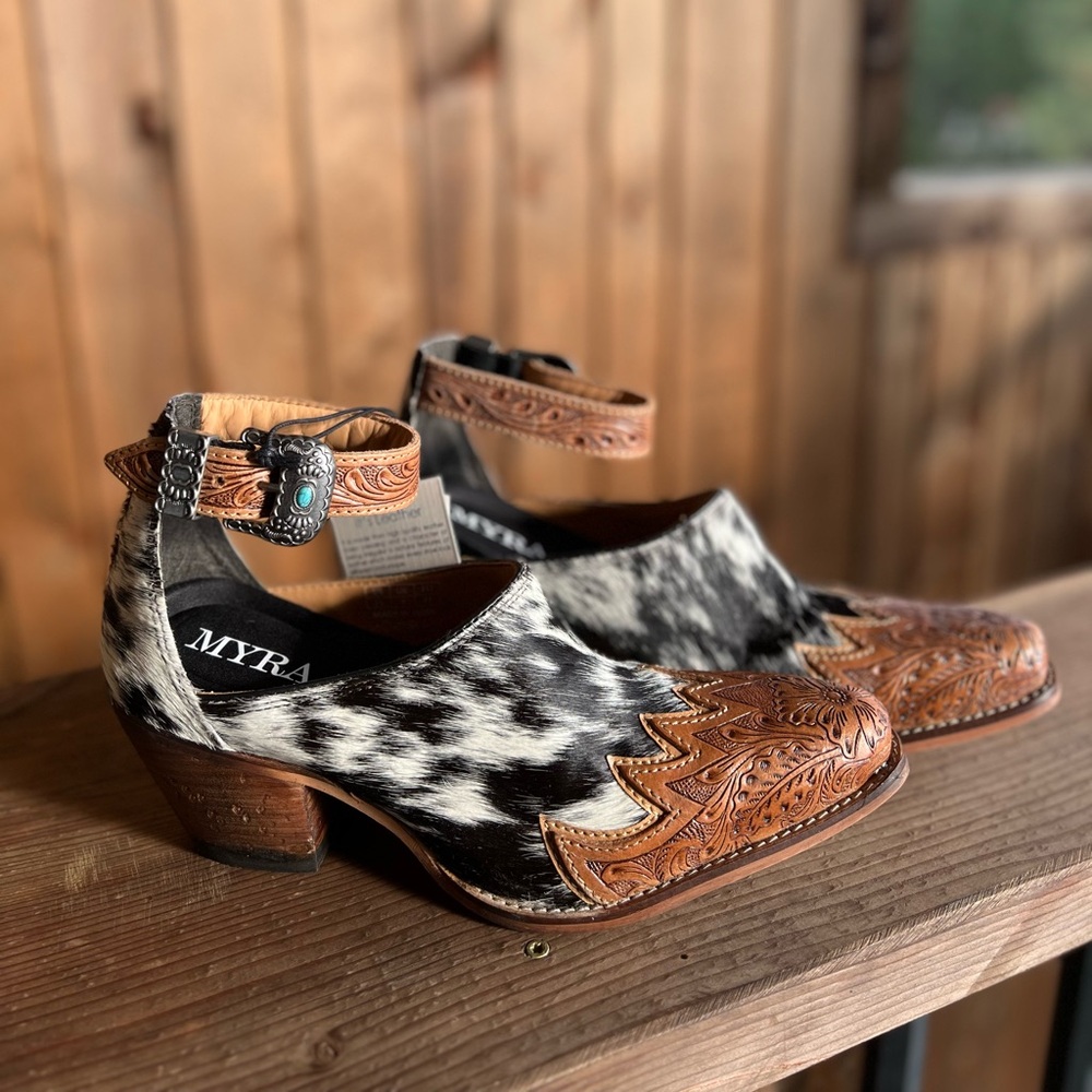 New Hand-Tooled Leather  strap Genuine Hide-On Women Bootie Boot Boho Western - Picture 5 of 11